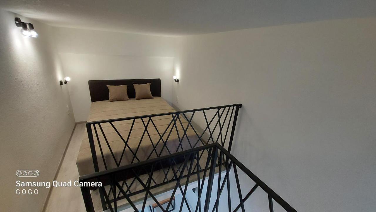 Studio Apartman Malkoc Біхач Екстер'єр фото